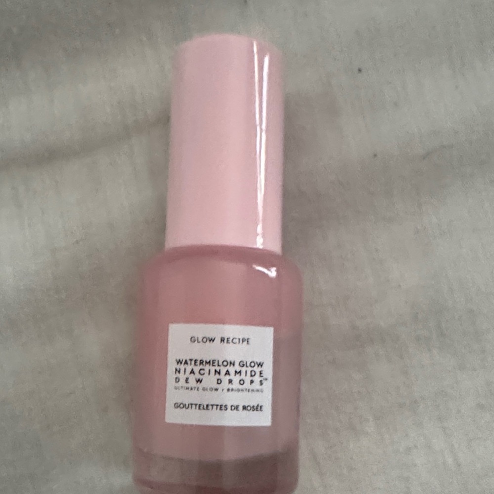 Brand new. Glow Recipe Watermelon Glow Niacinamide Dew Drops - Light Pink